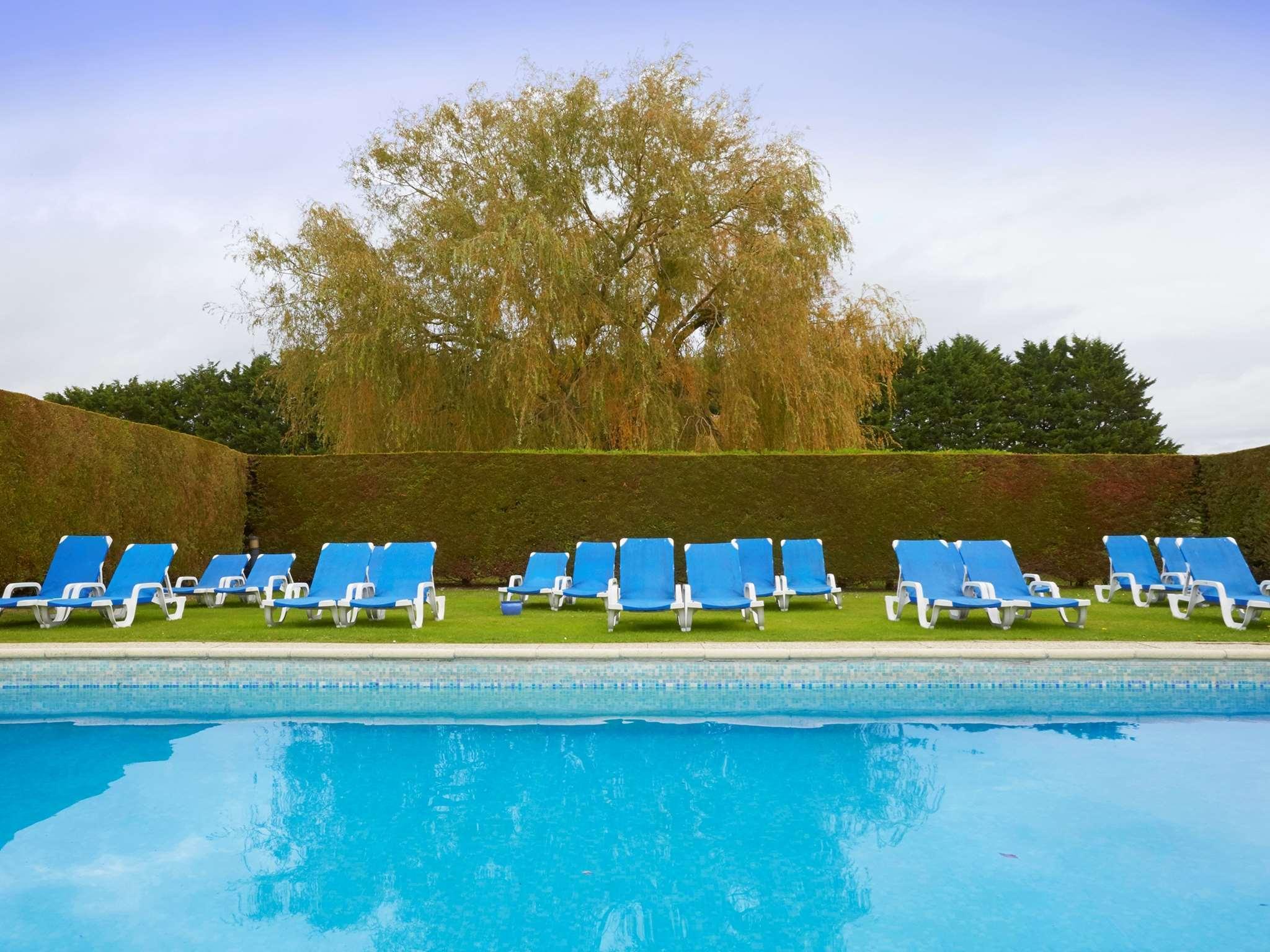 Kyriad Deauville - St Arnoult Saint-Arnoult  Exterior photo