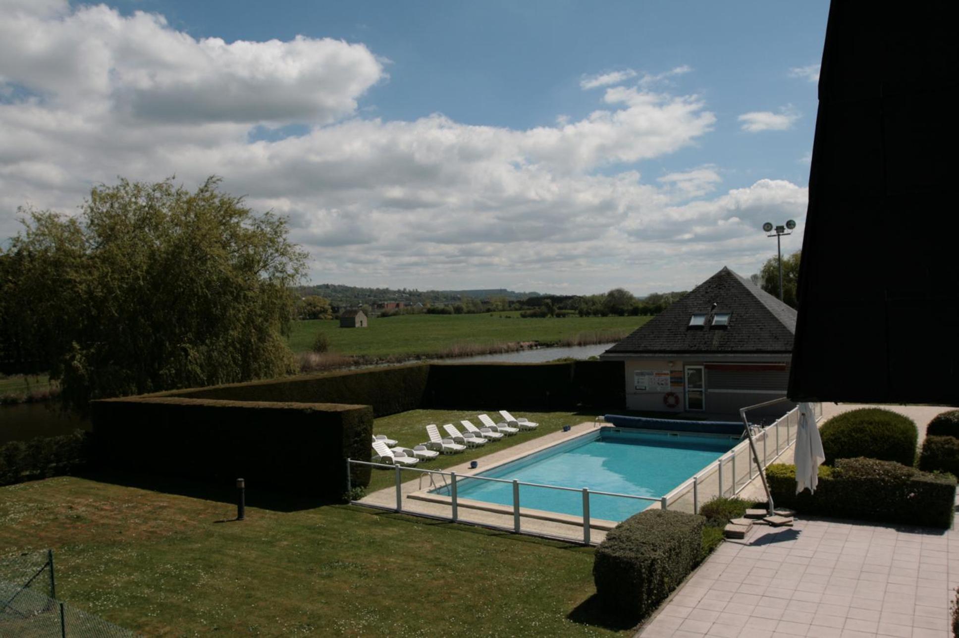 Kyriad Deauville - St Arnoult Saint-Arnoult  Exterior photo